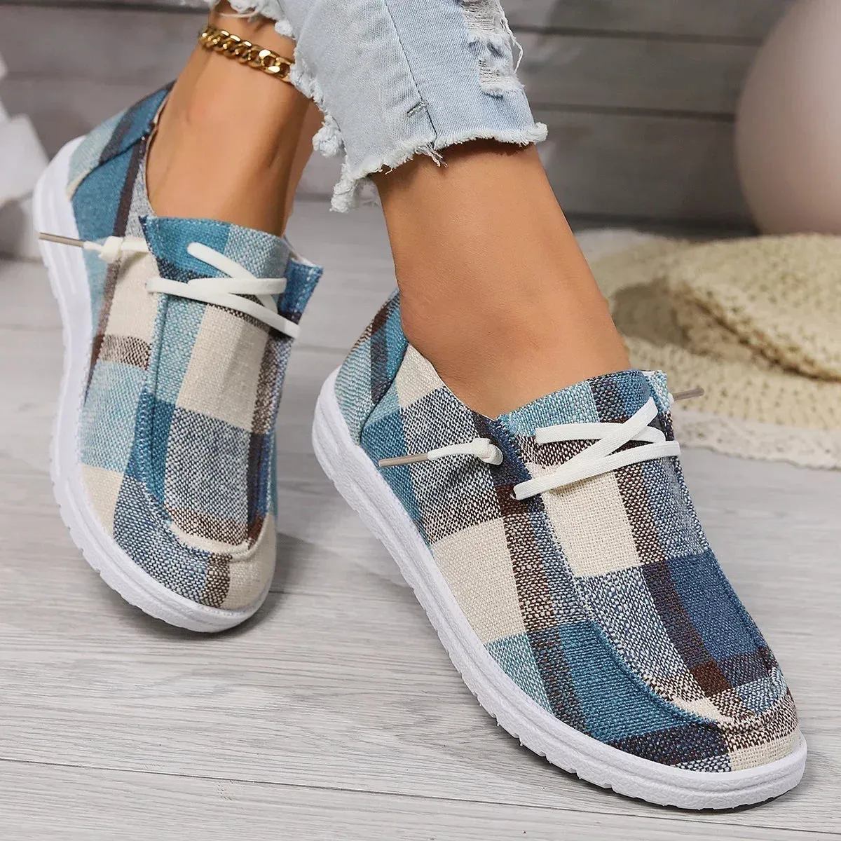 Light Weight Slip-on Flat Sneakers